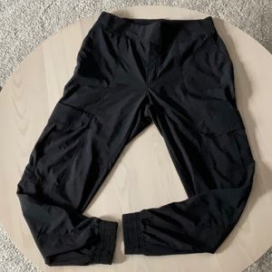 Athleta Chelsea Cargo Pant Size 4